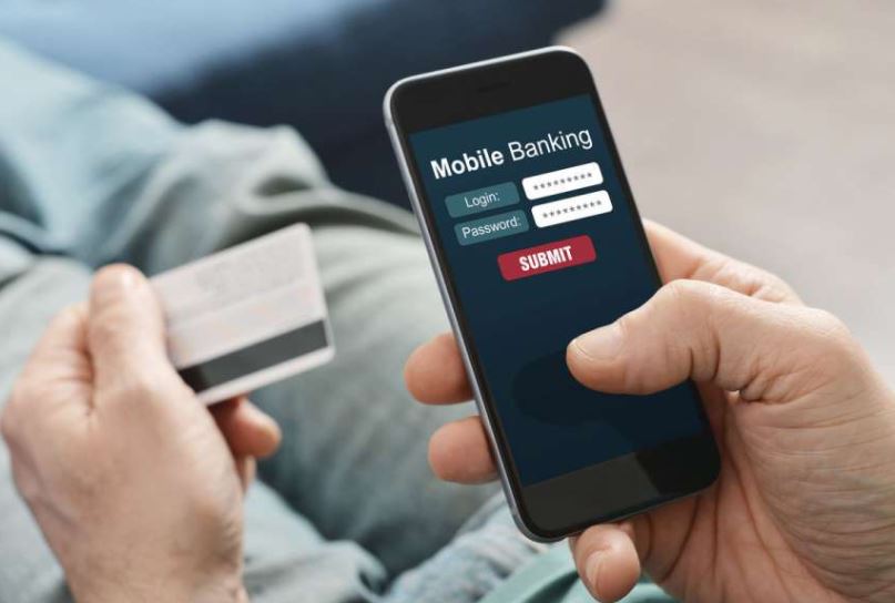 With access to finance, the number of Internet and mobile banking users has increased.